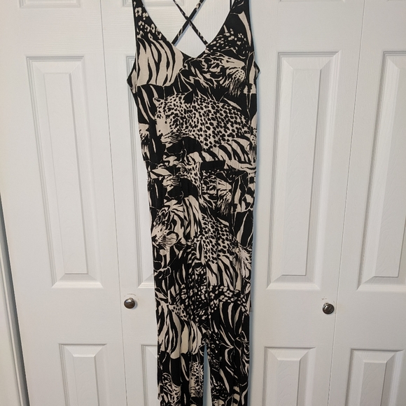 *LAST CHANCE* Animal print jumpsuit - Picture 3 of 9